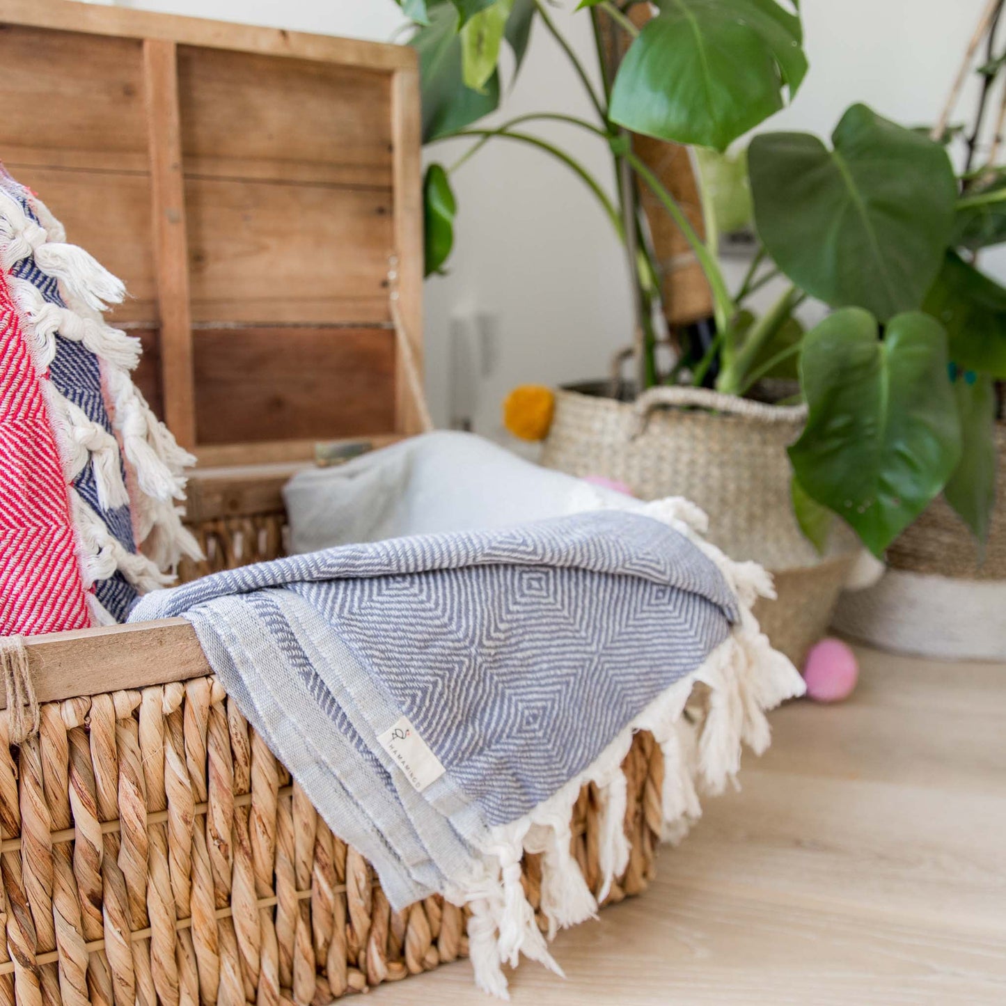 Trocadero Towel Charcoal Grey & Silver Grey - HAMAMINGO