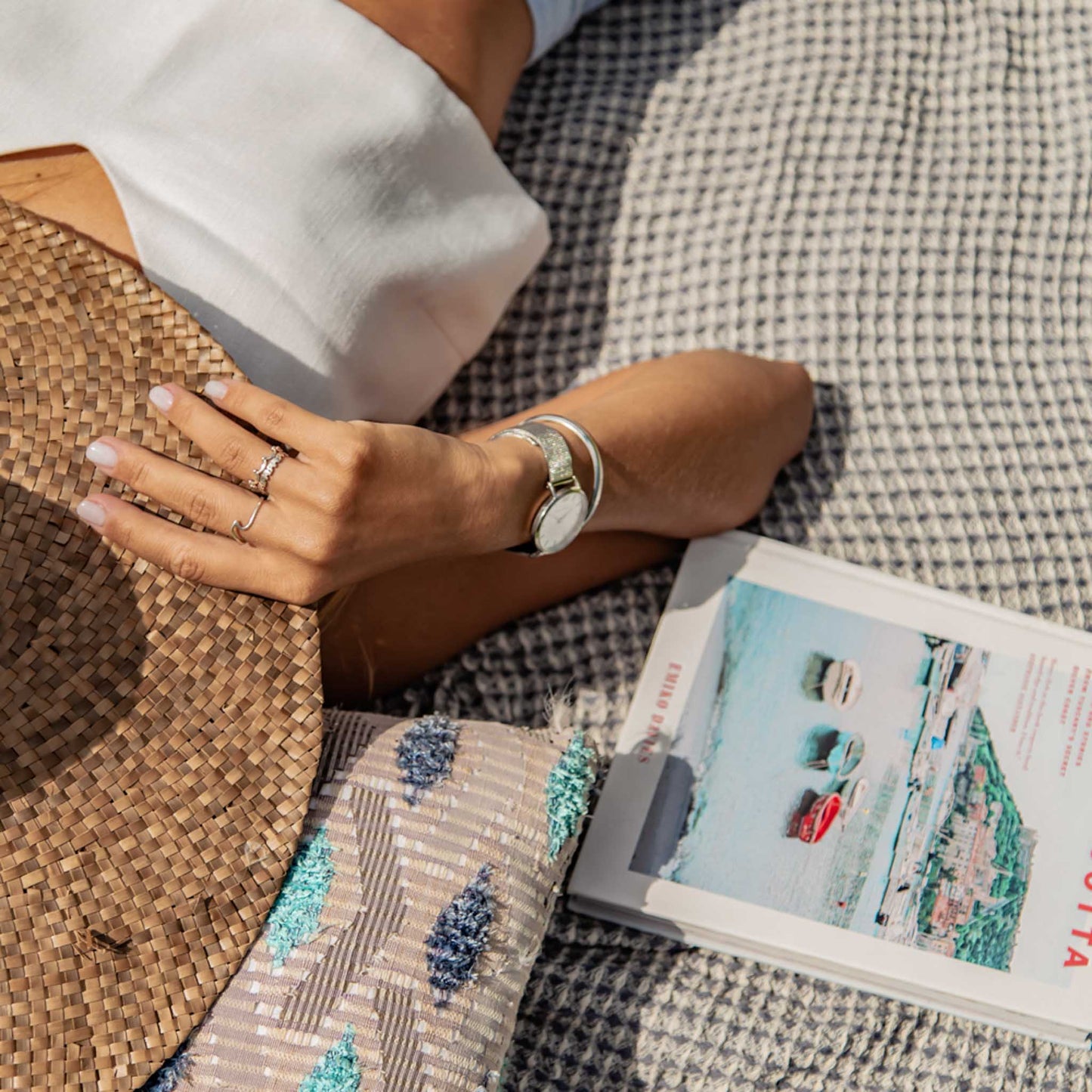 Bruges Towel Charcoal Grey & White - HAMAMINGO