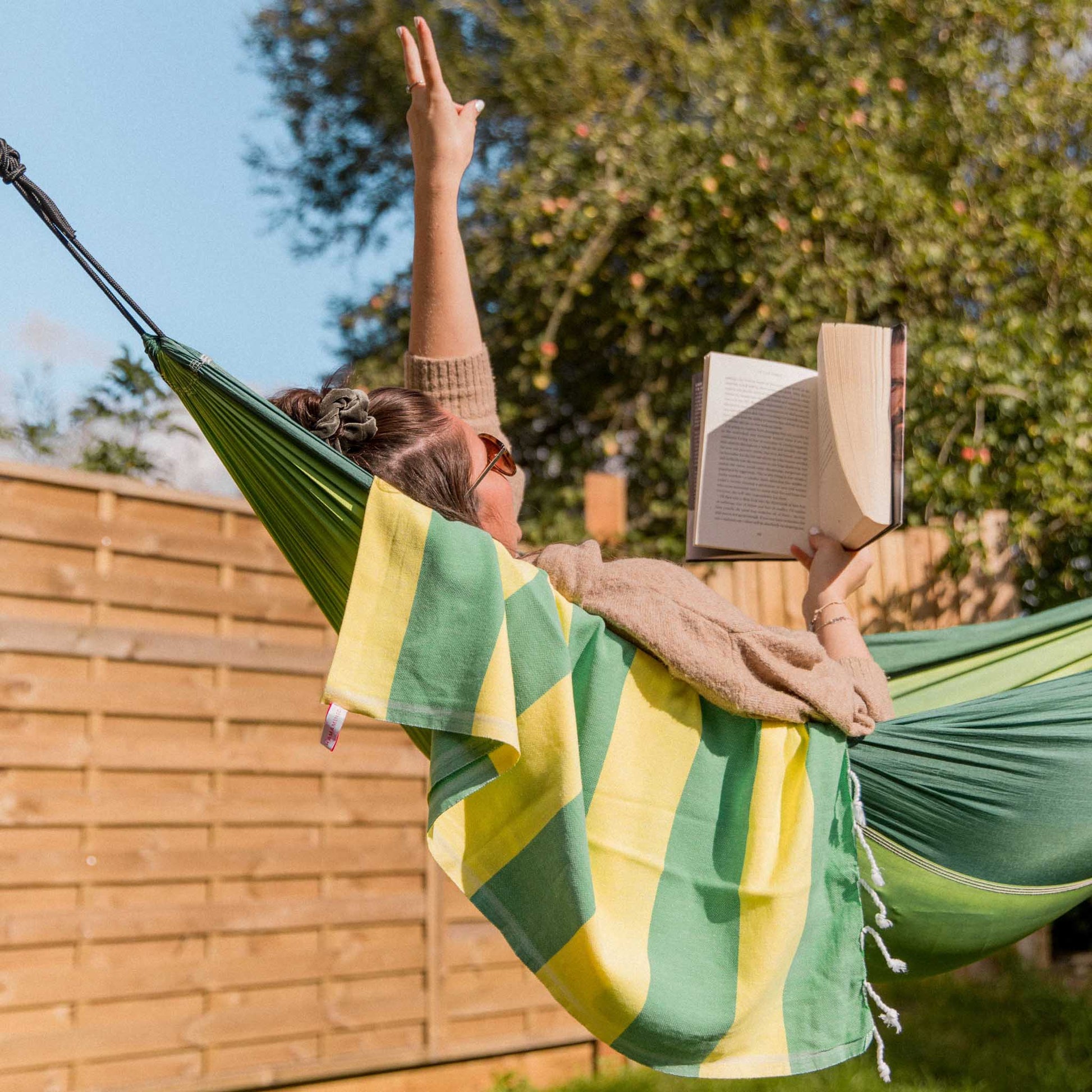 Carnival Towel Green & Bright Yellow - HAMAMINGO