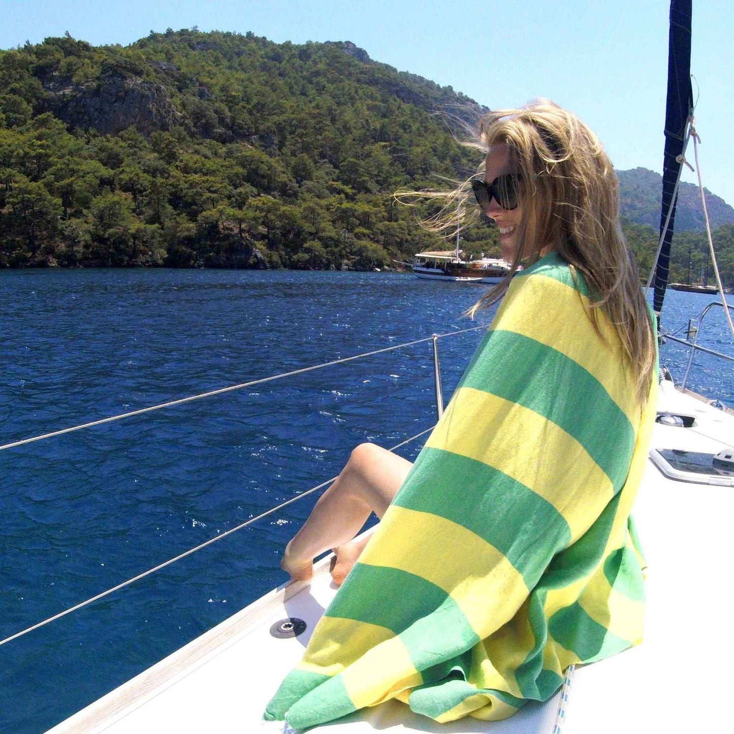 Carnival Towel Green & Bright Yellow - HAMAMINGO