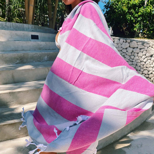 Carnival Towel Silver Grey & Fuchsia - HAMAMINGO