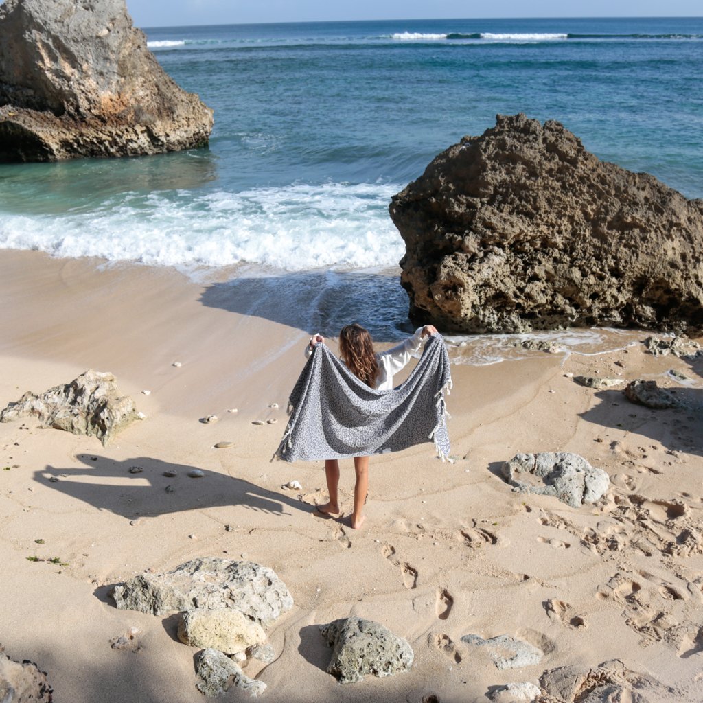 Narnia Blanket Scarf Navy Blue - HAMAMINGO