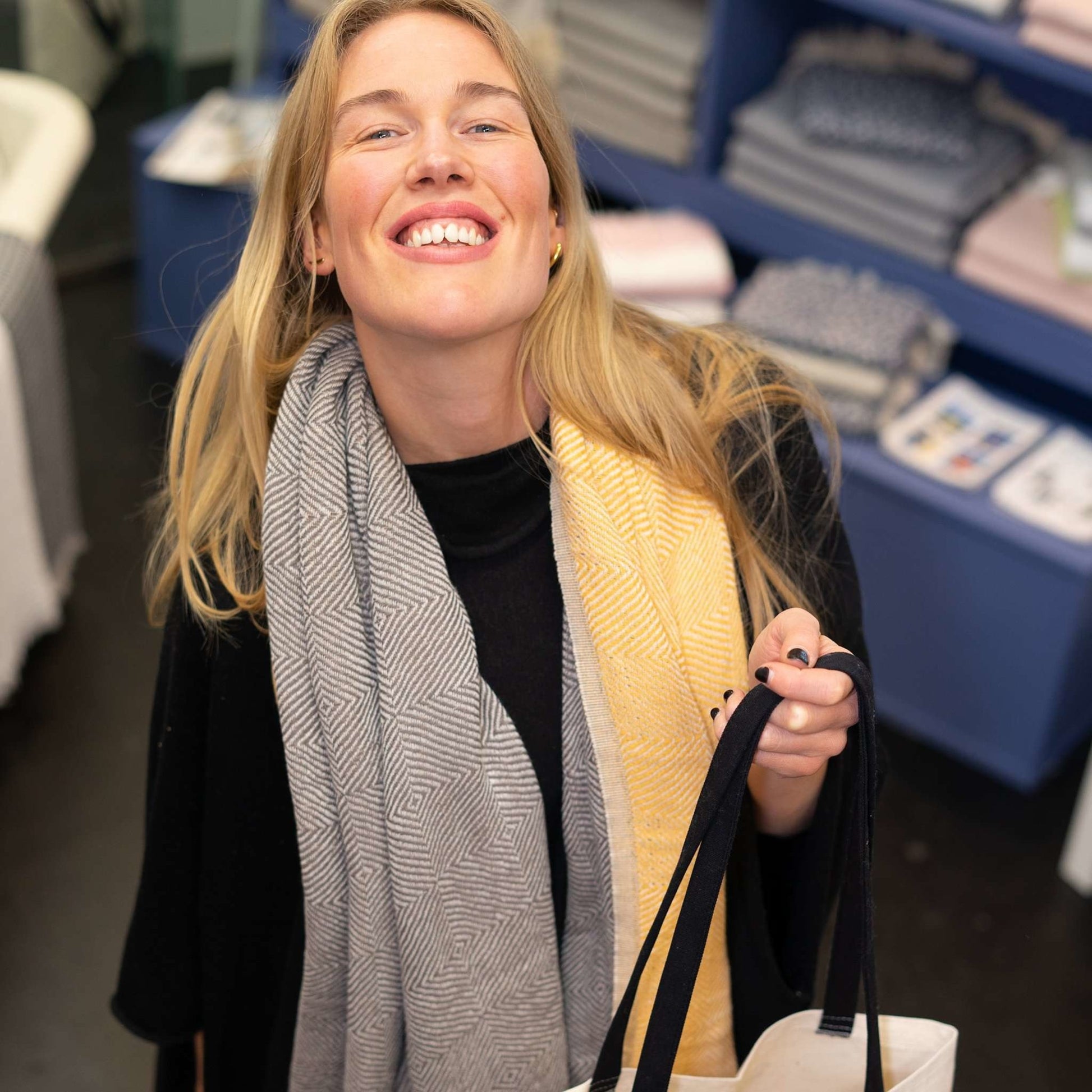 Trocadero Blanket Scarf Coffee and Apricot - HAMAMINGO