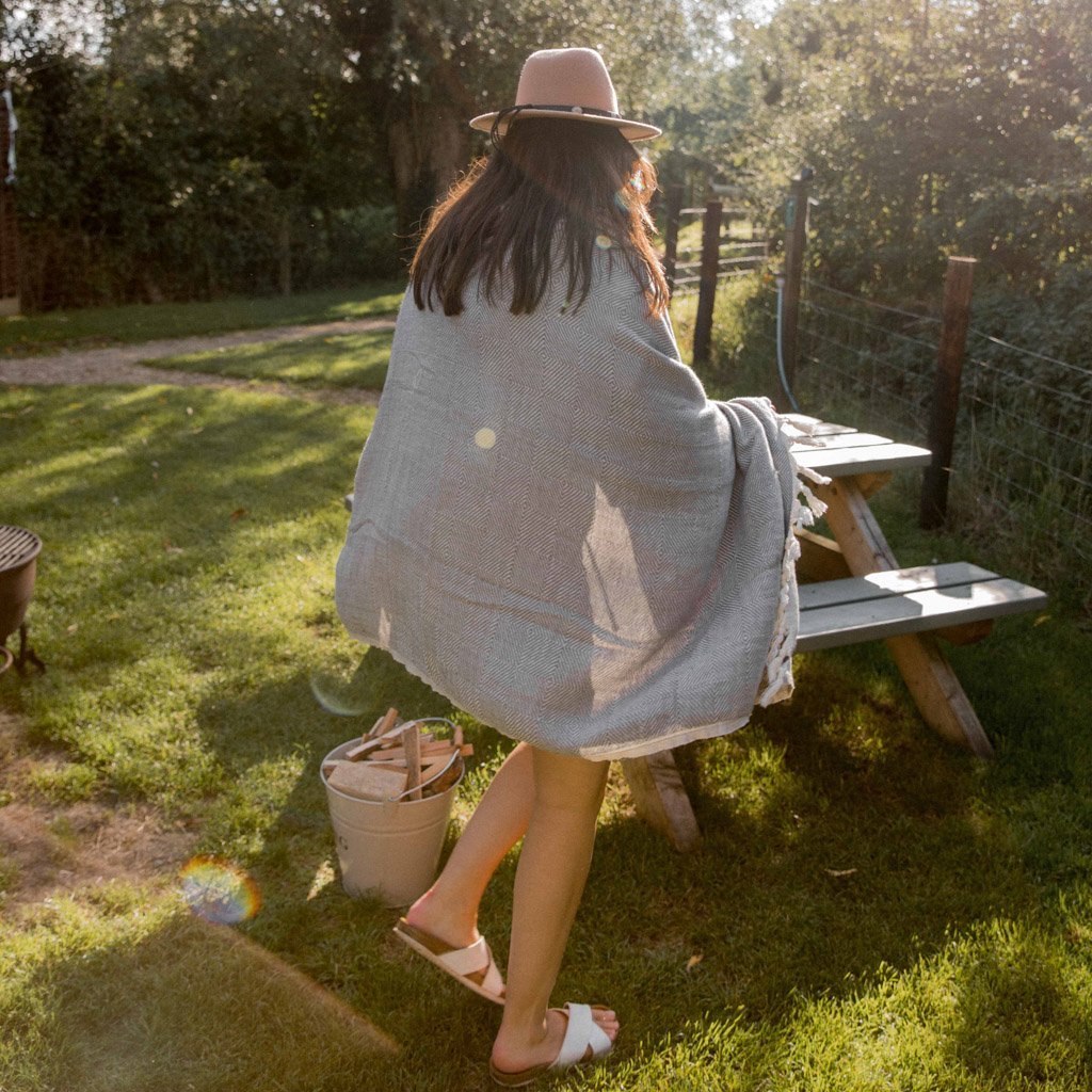 Trocadero Charcoal Grey & Silver Grey - HAMAMINGO