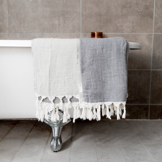 Trocadero Charcoal Grey & Silver Grey - HAMAMINGO