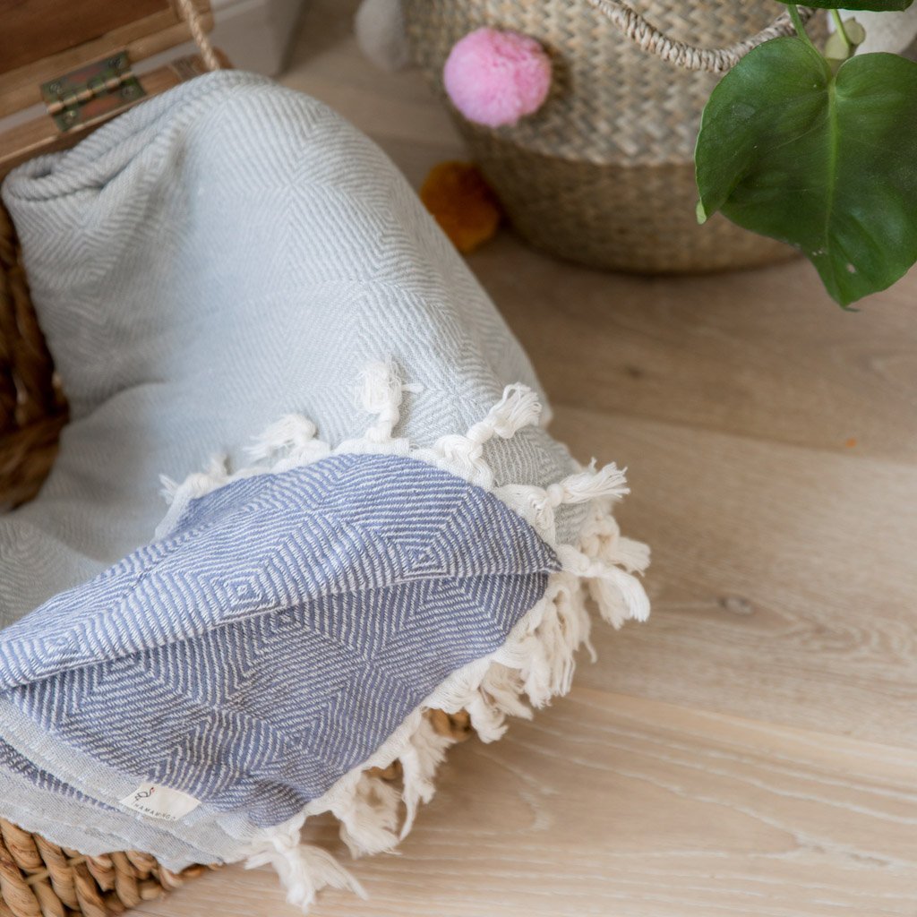 Trocadero Charcoal Grey & Silver Grey - HAMAMINGO