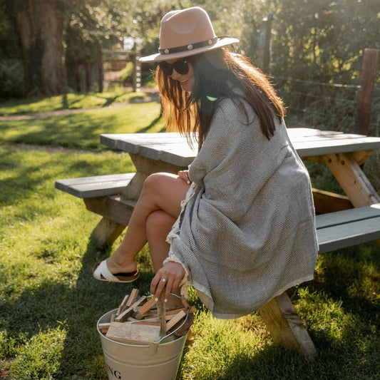 Trocadero Charcoal Grey & Silver Grey - HAMAMINGO