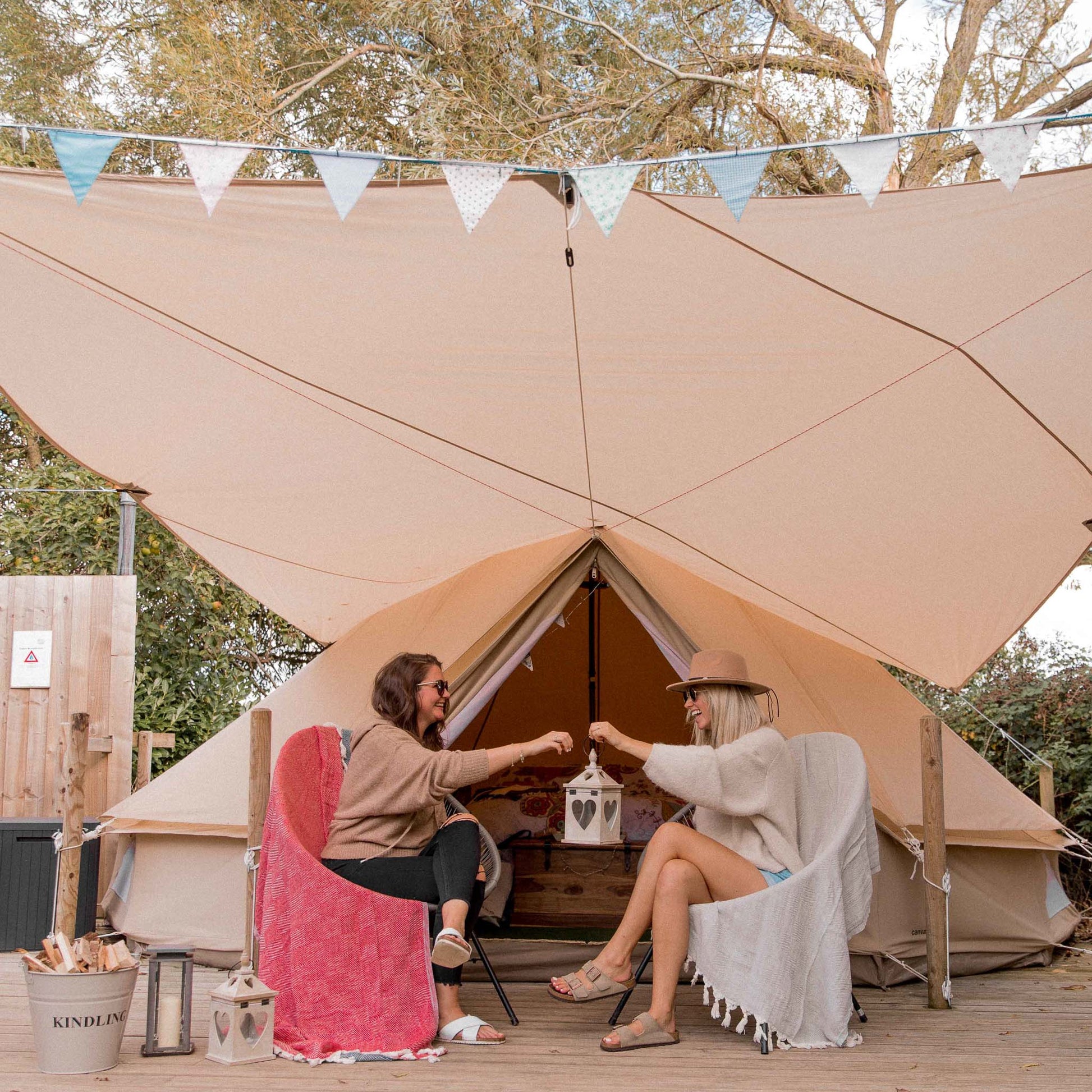 Trocadero Towel Navy & Red - HAMAMINGO